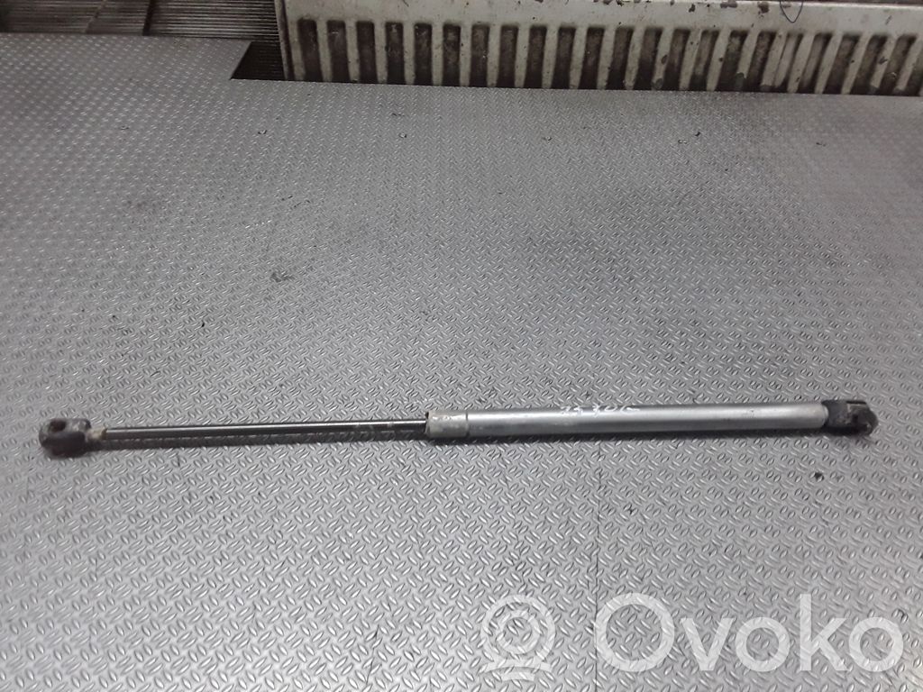 Amortiguador/puntal del maletero/compartimento de carga   8ZO827552B