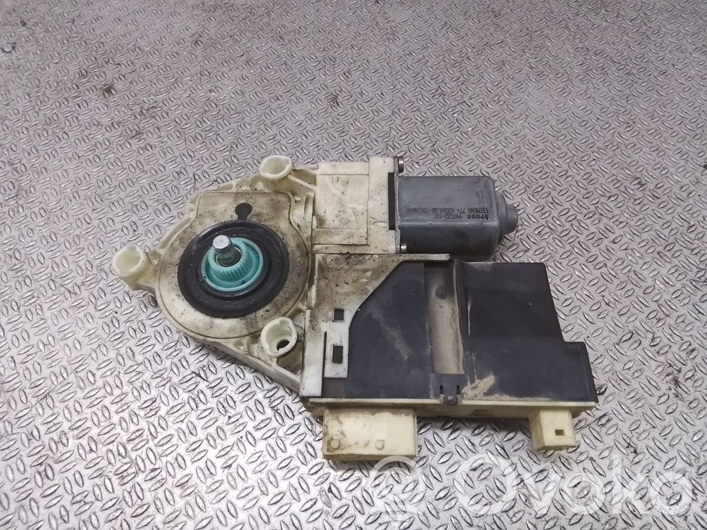 Silnik regulatora szyby drzwi przednich   996385101