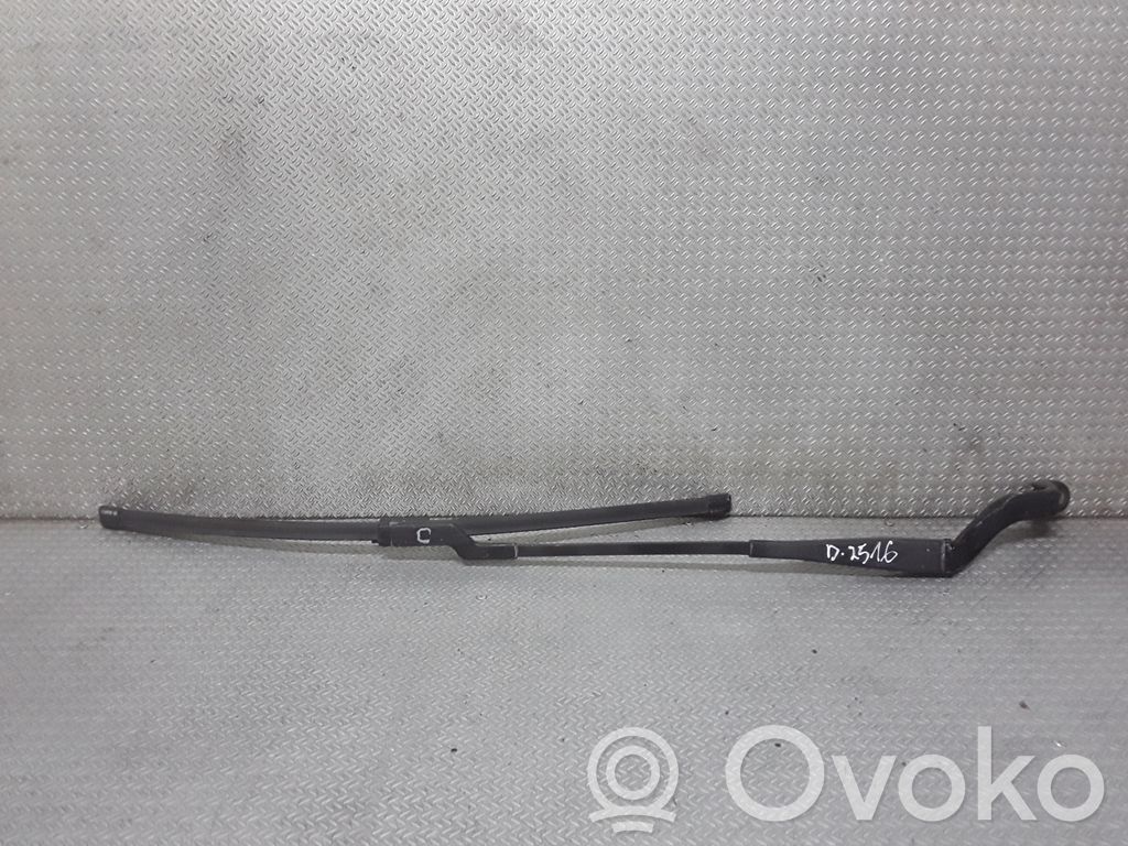 Priekšējā loga tīrītājs   6M2117526