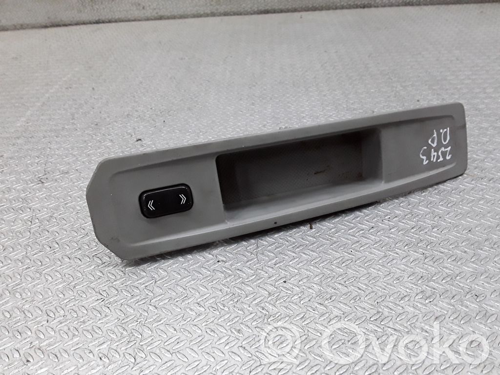 Cadillac CTS Electric window control switch 