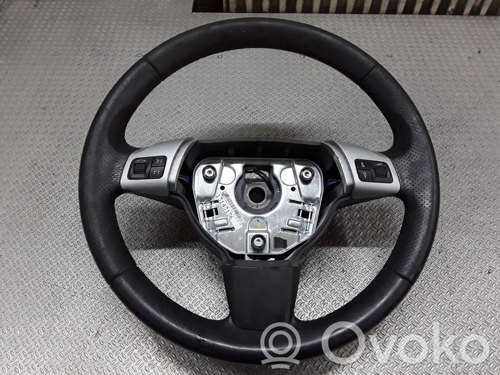 Steering wheel   13143136