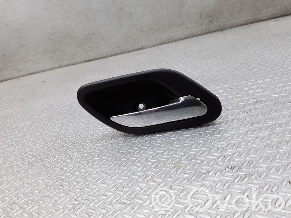 Front door interior handle   7032926