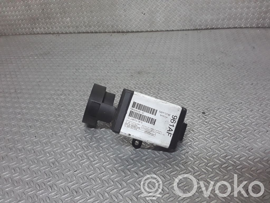Chrysler Pacifica Imobilaizerio skaitytuvas (antena) 