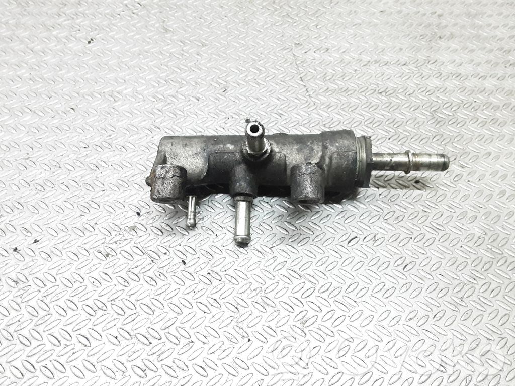 Opel Vectra C Régulateur de pression de carburant 