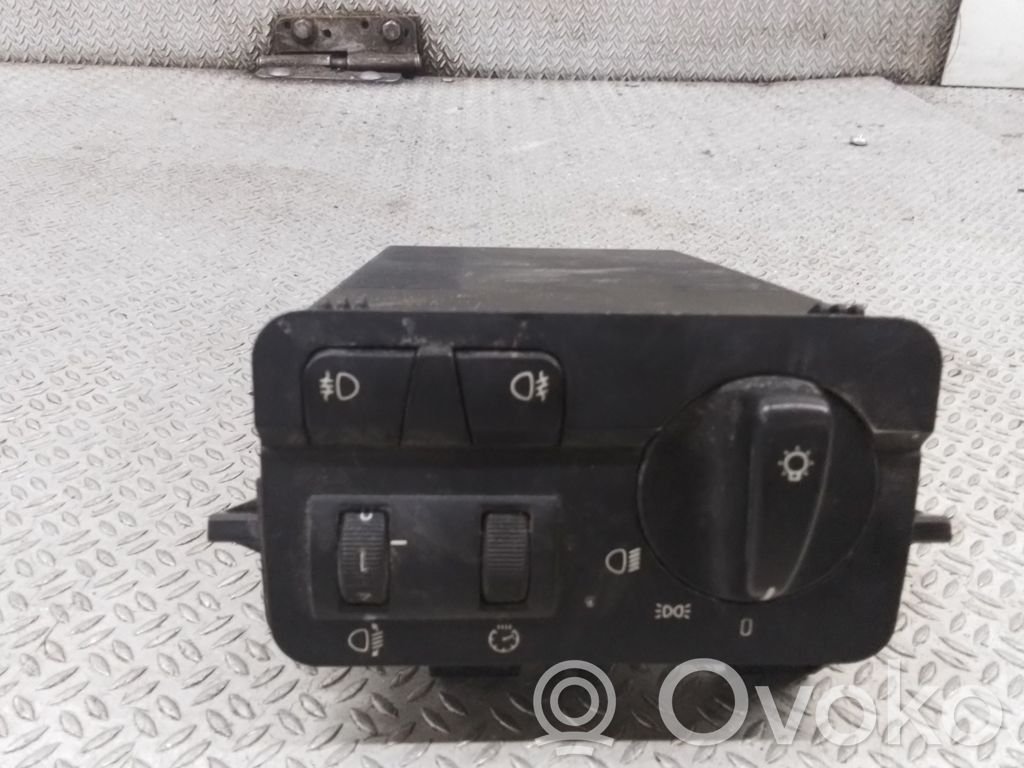 Lukturu slēdzis   086480061,6907947