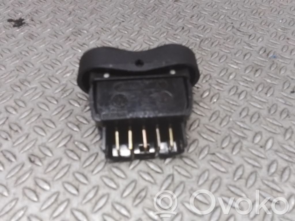 Renault Sandero I Electric window control switch 