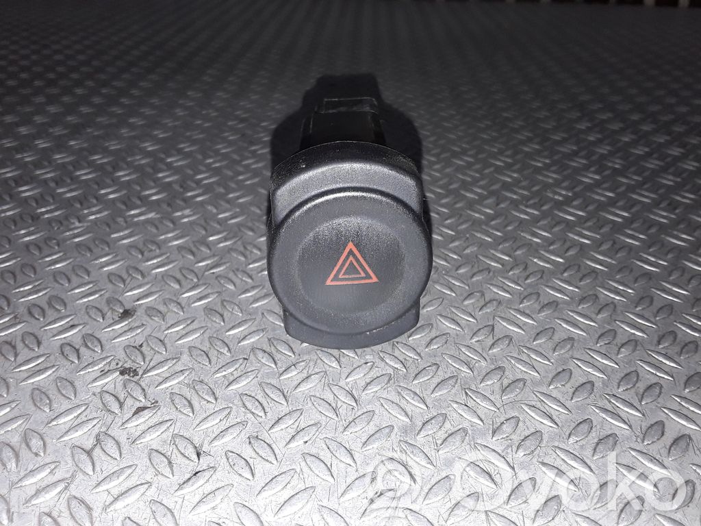 Renault Sandero I Hazard light switch 