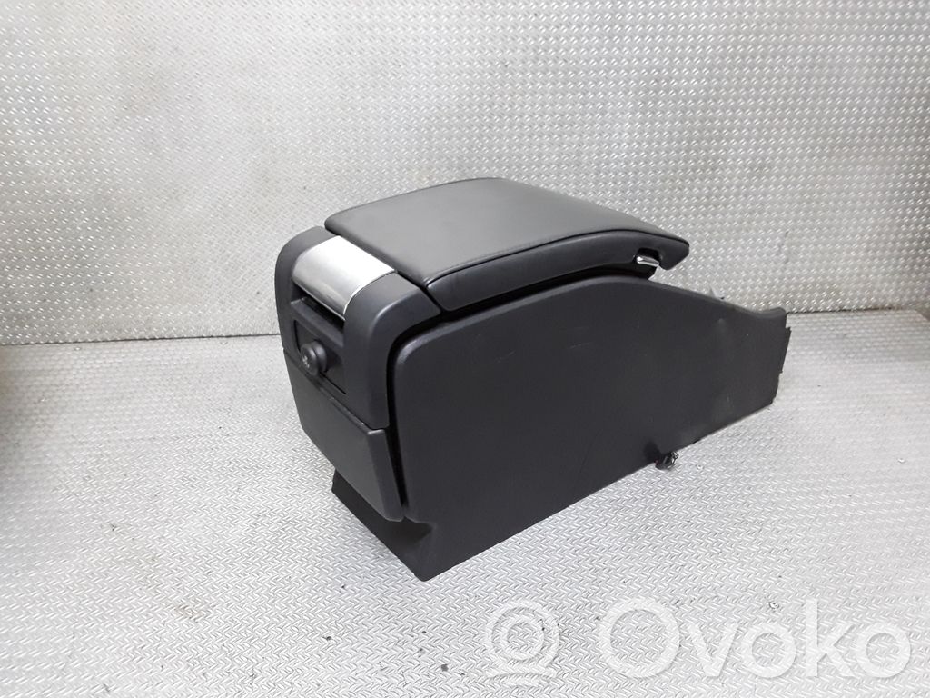 Armrest   1158258