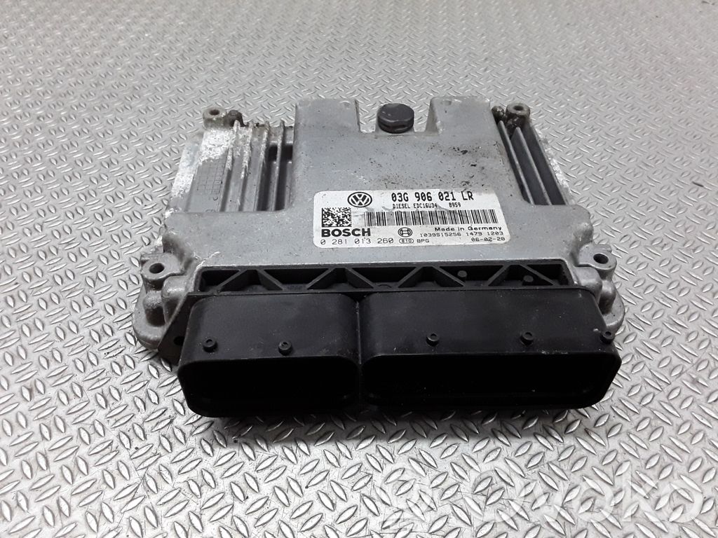 Unidad de control/módulo del motor   03G906021LR,0281013260