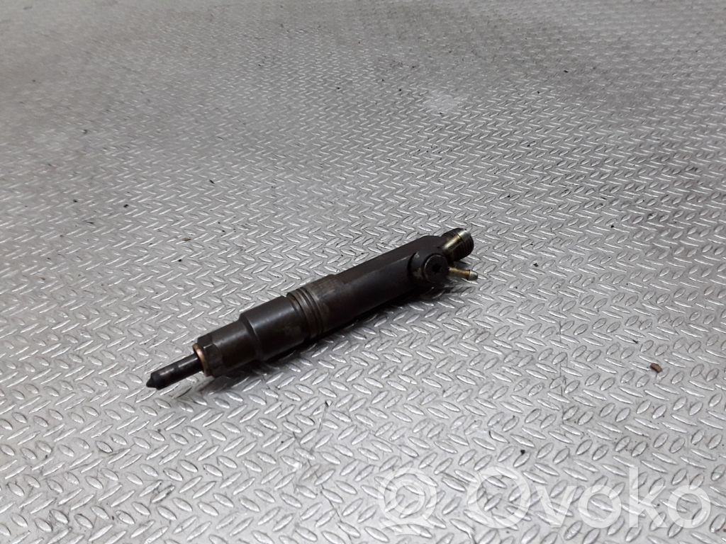 Volvo V70 Polttoainesuutin 