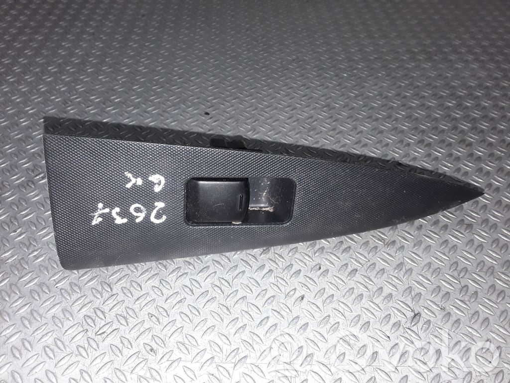 Elektrinių langų jungtukas   25411ED00A