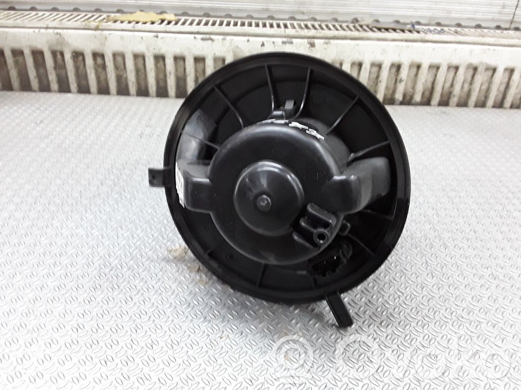 Mazā radiatora ventilators   698809