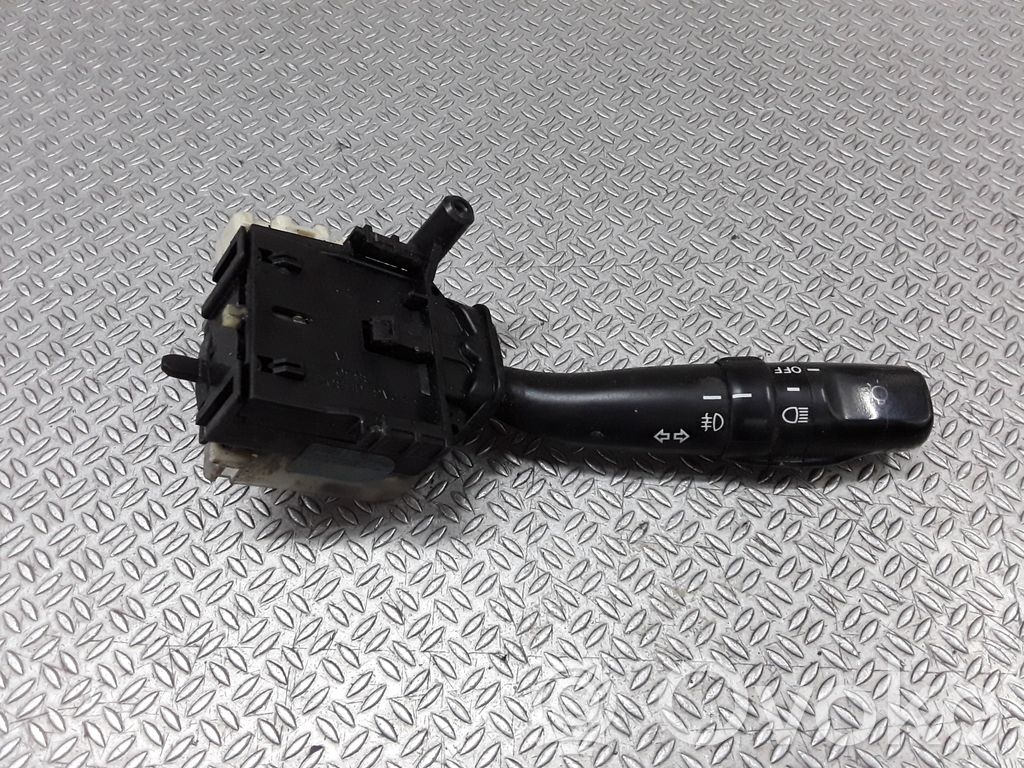 Toyota Avensis Verso Manetka / Przełącznik kierunkowskazów 