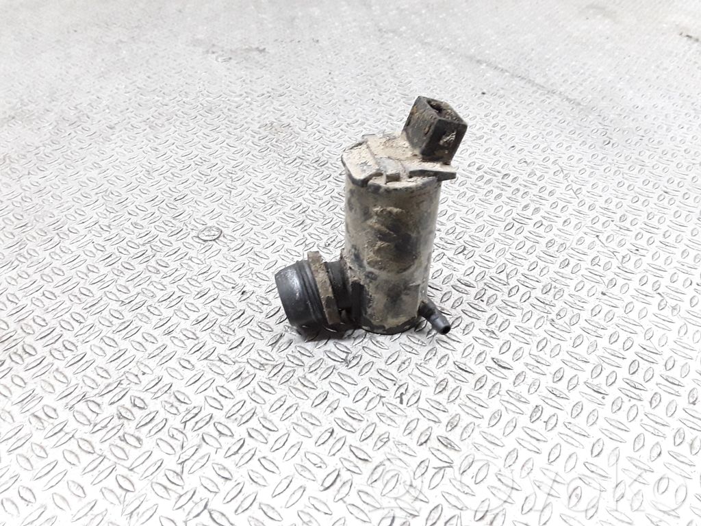 Windscreen/windshield washer pump