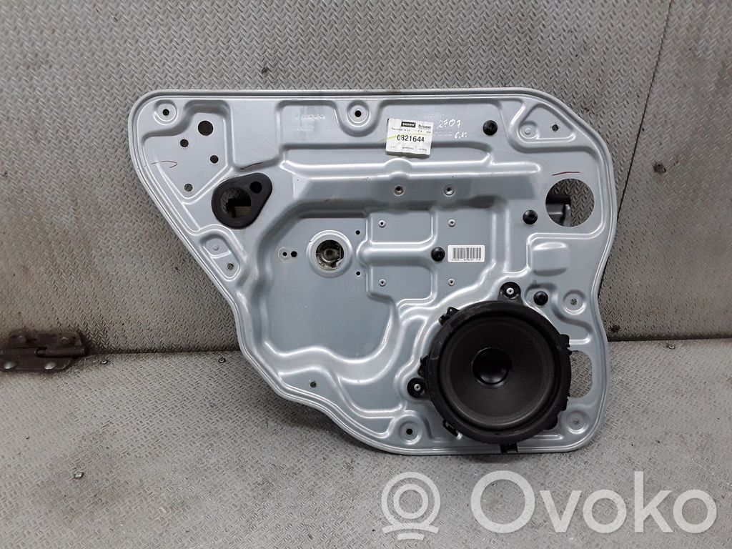 Volvo V50 Mecanismo para subir la puerta trasera sin motor 
