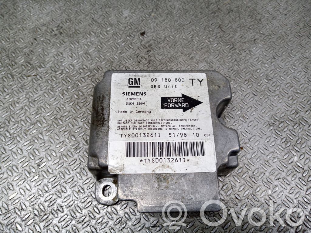 Opel Vectra B Airbag control unit/module 