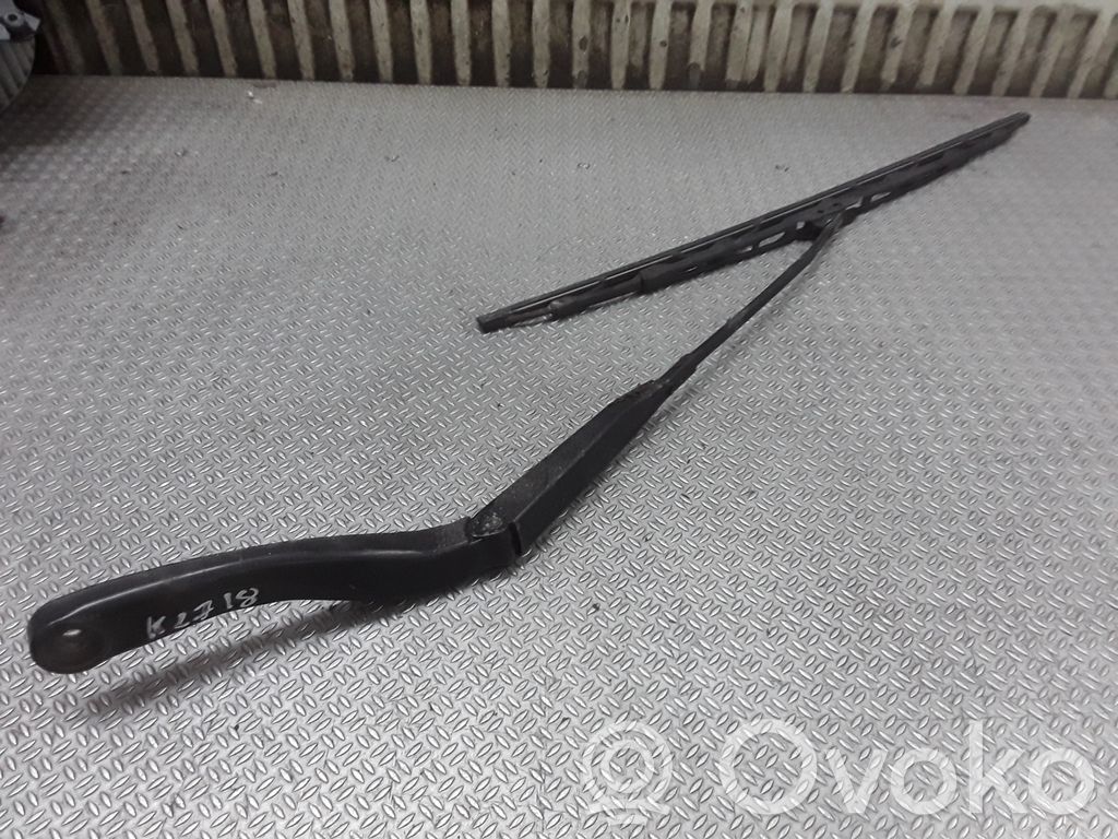 Audi A8 S8 D2 4D Windshield/front glass wiper blade 