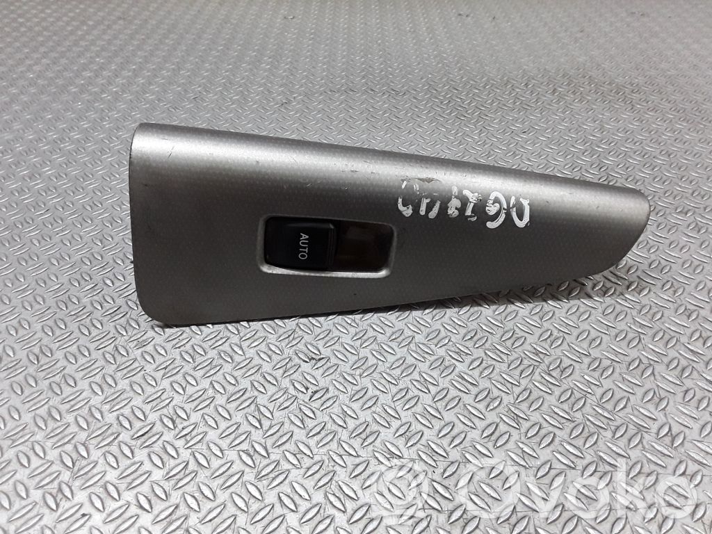 Toyota Corolla Verso E121 Electric window control switch 