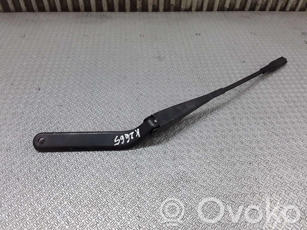 Front wiper blade arm   61617169971