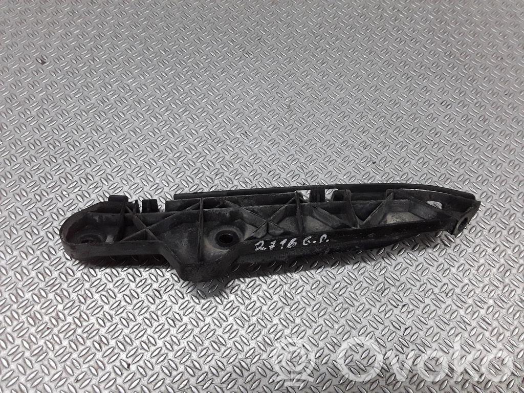 Rear bumper mounting bracket
