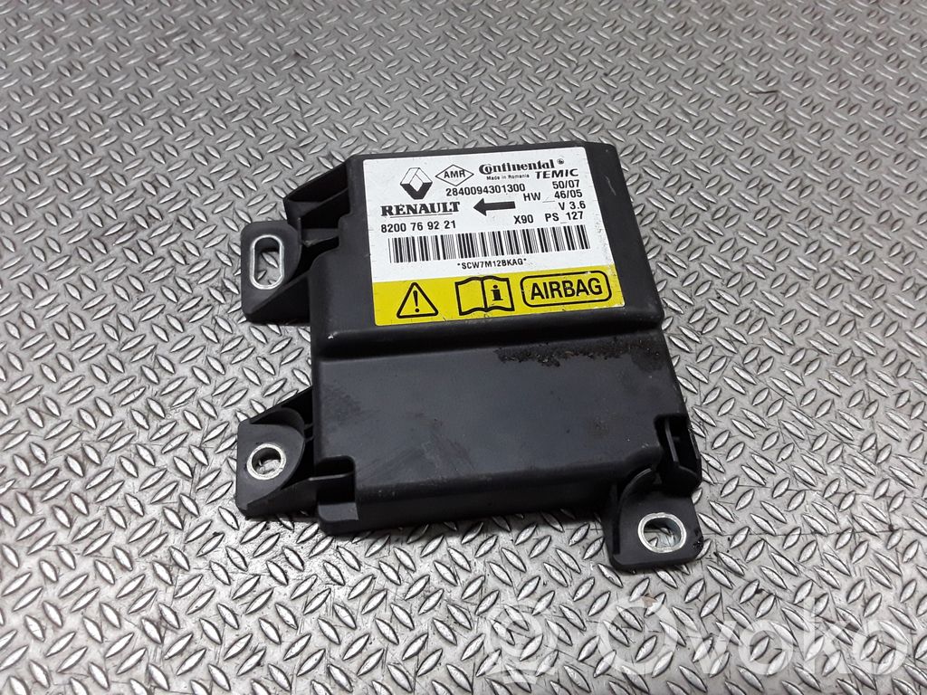 Dacia Logan I Airbag control unit/module 