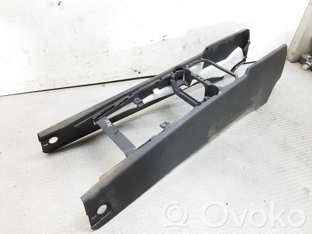Centrālā konsole   7L6863243K