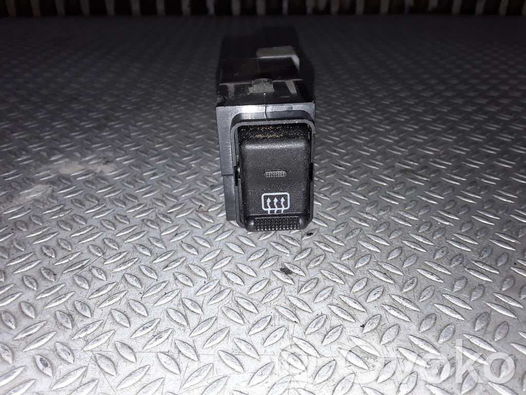 Chrysler PT Cruiser Windscreen/window heater switch 