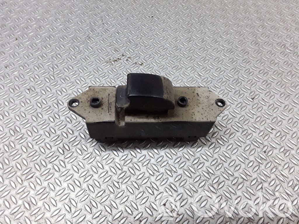 Mitsubishi L200 Electric window control switch 