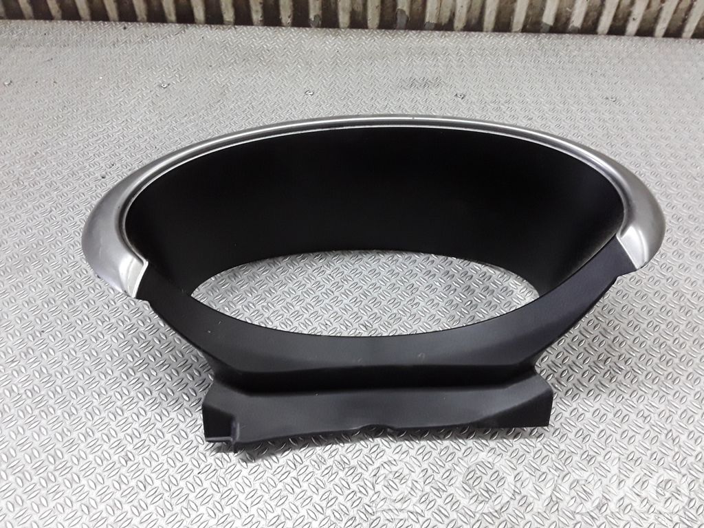 Dashboard trim   68240AX700