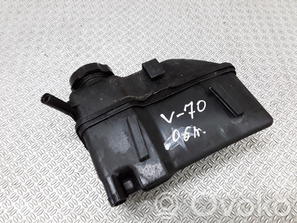Volvo V70 Ohjaustehostimen nestesäiliö 