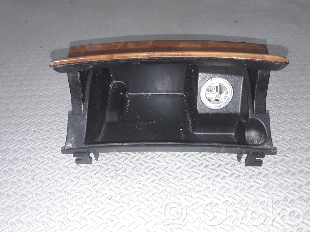 Cenicero (delantero)   A2118101330