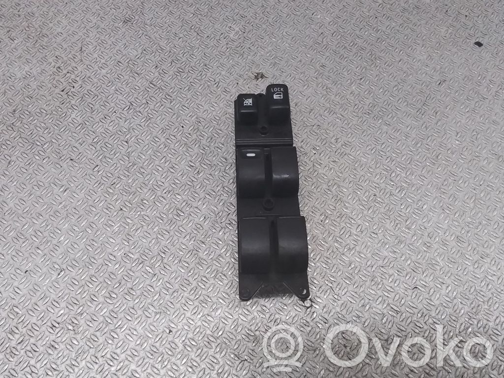 Electric window control switch   8608A068