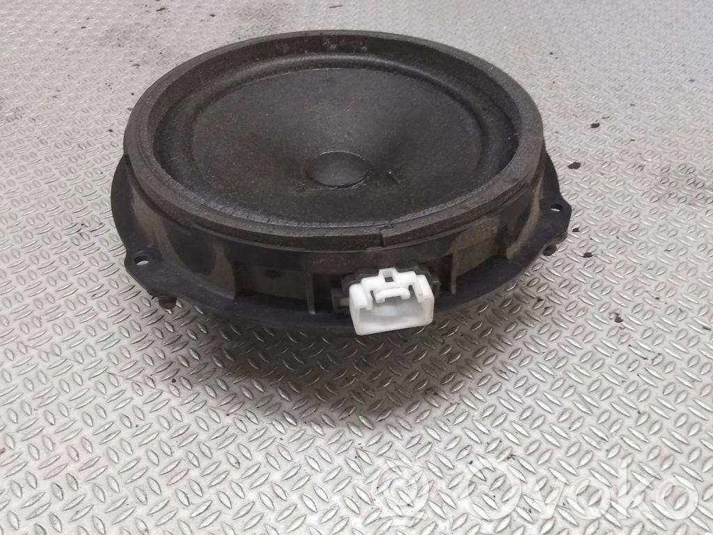 Rear door speaker   6M2T18808AB