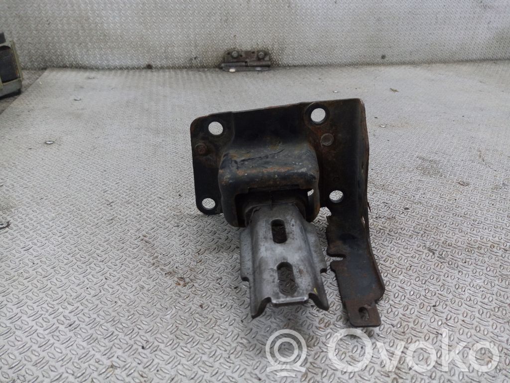 Citroen C3 Engine mount bracket 