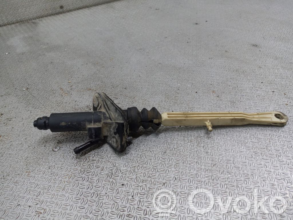 Volvo V70 Pompa della frizione 