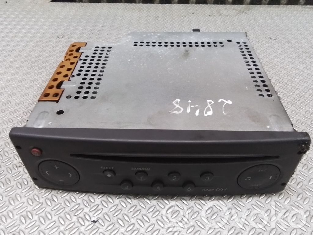 Radio / CD-Player / DVD-Player / Navigation   8200247962