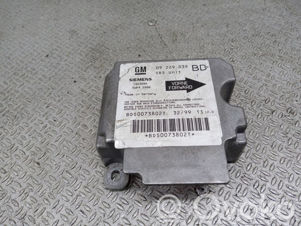 Module de contrôle airbag   09229039