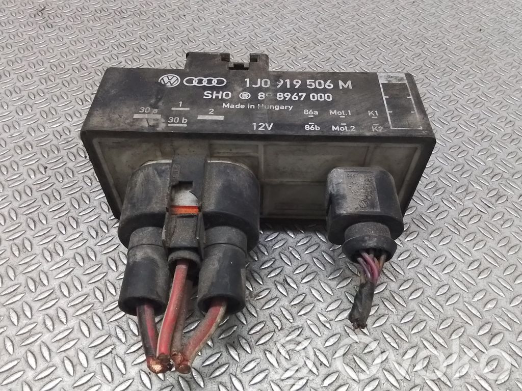 Releu ventilator lichid răcire   1J0919506M