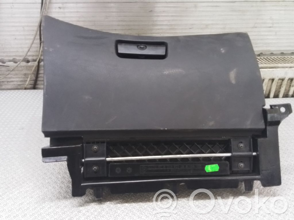 BMW 3 E46 Glove box 