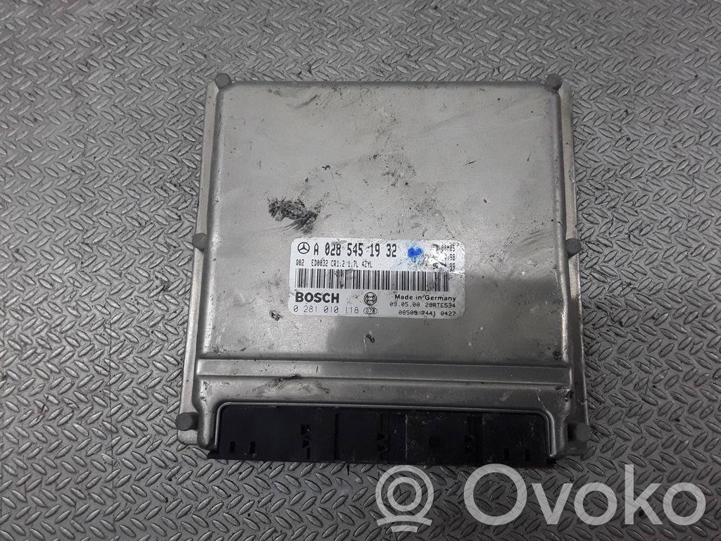 Unidad de control/módulo del motor   A0285451932,0281010118