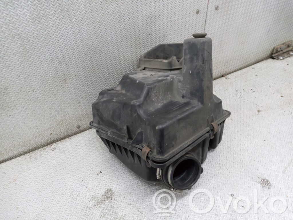 Air filter box   04861388AA
