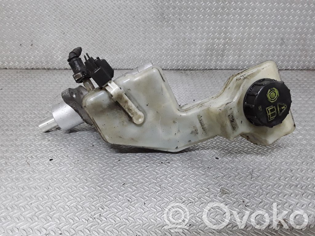 Master brake cylinder   03350886441