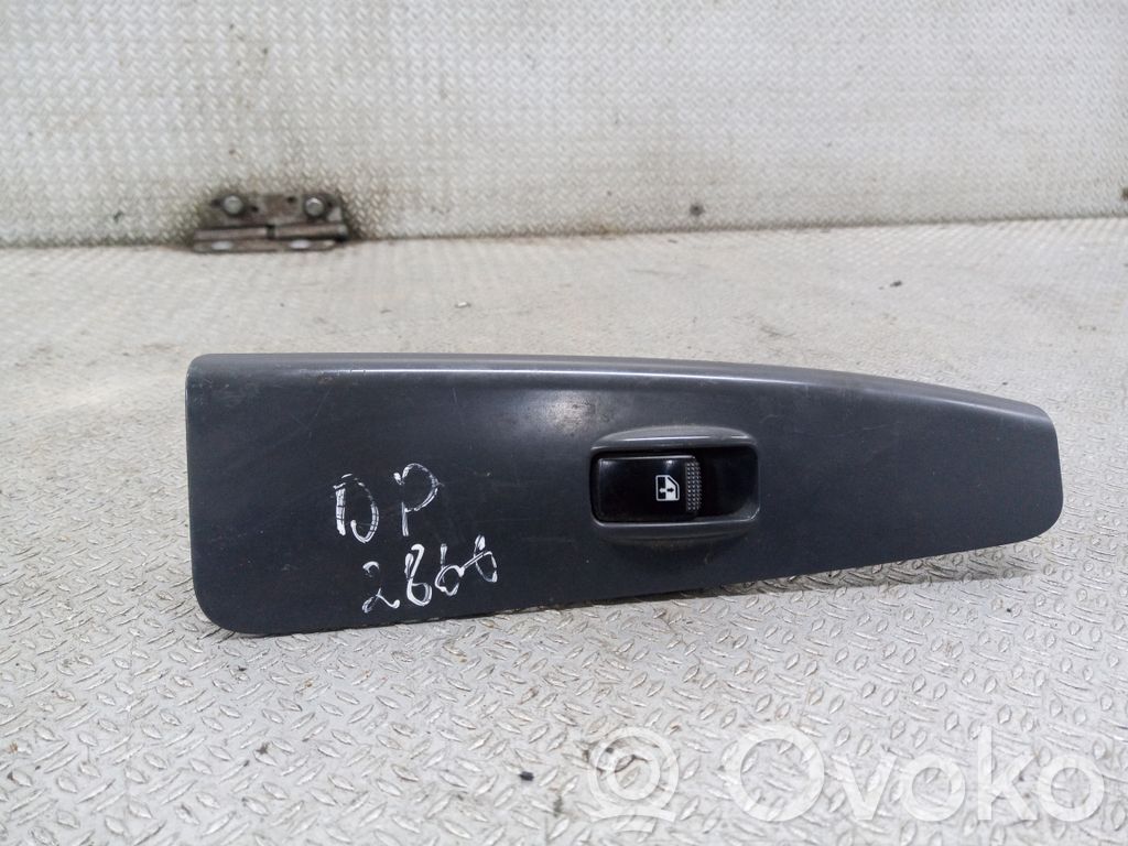 Electric window control switch   935752F000