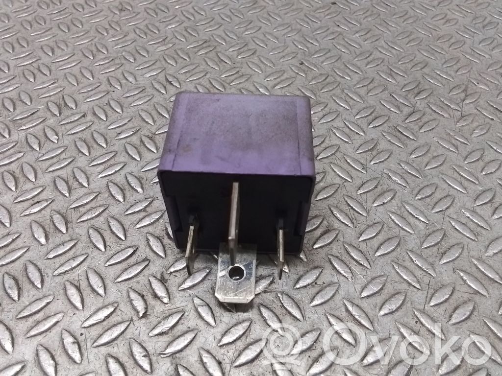 Hätävilkun rele   12V50A03525