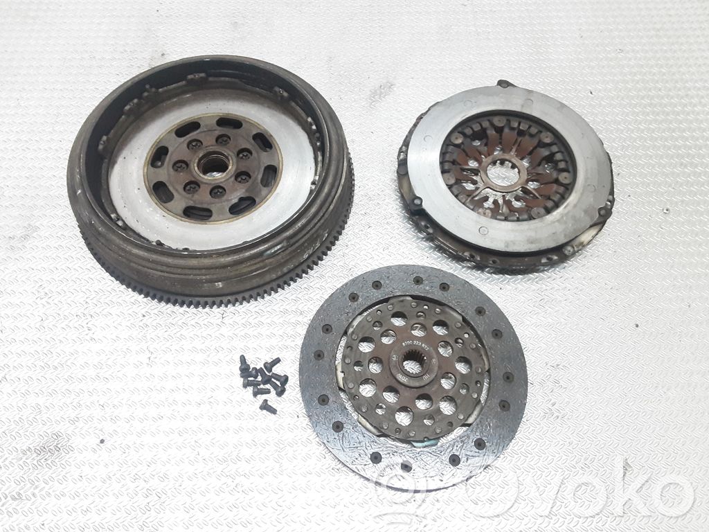 Kit d'embrayage   8200223932,8200321039