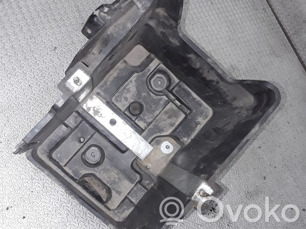 Support boîte de batterie   8V2110723