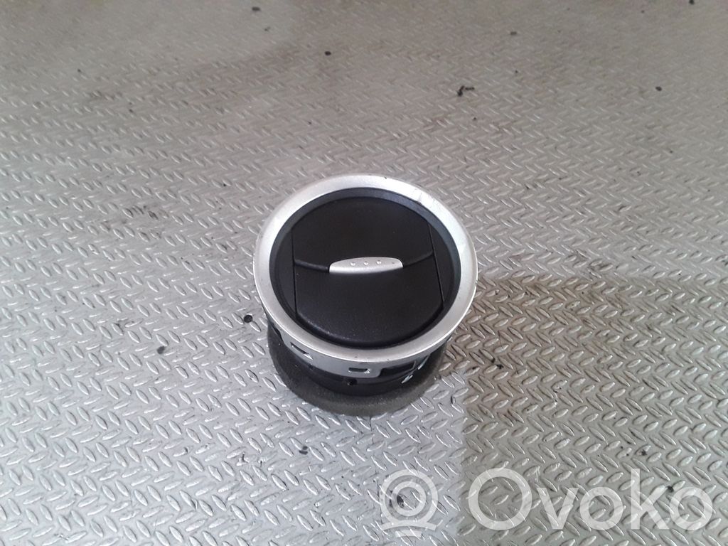 Ford Fiesta Dashboard side air vent grill/cover trim 