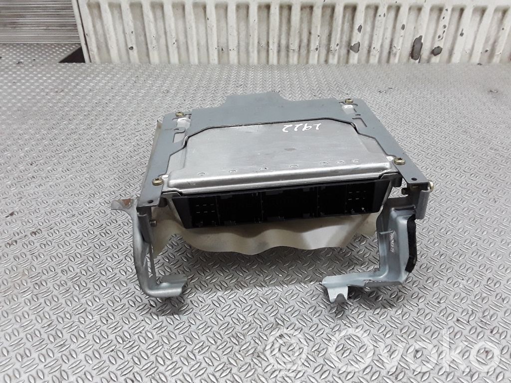 Toyota Yaris Engine control unit/module 