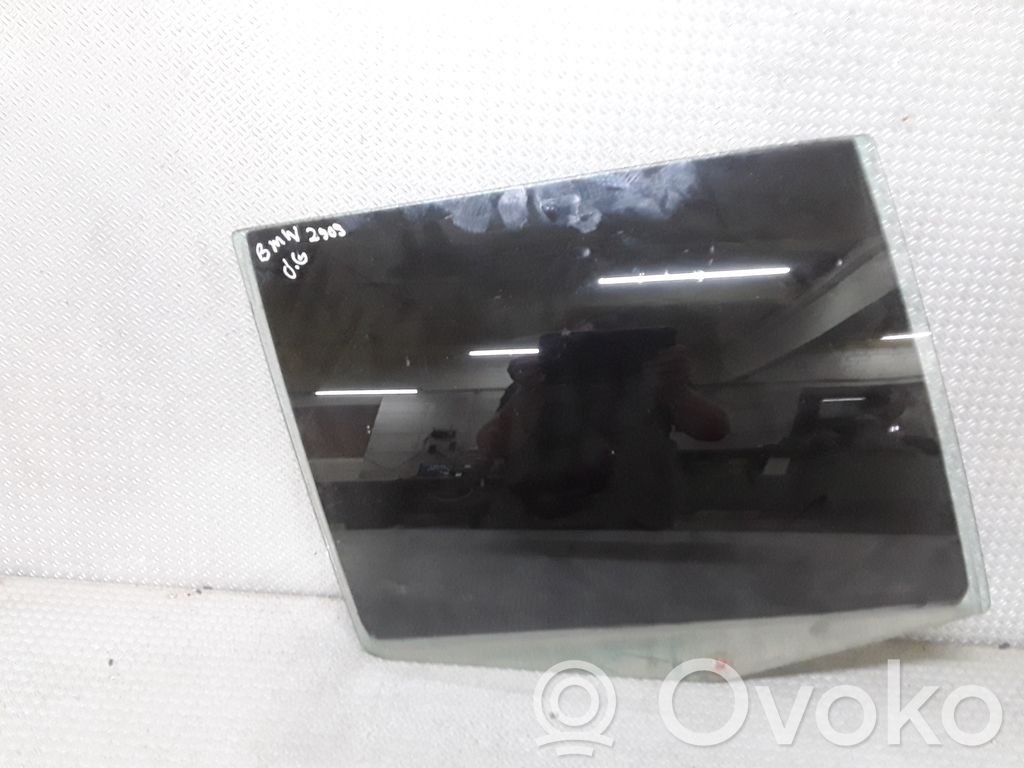 Rear door window glass