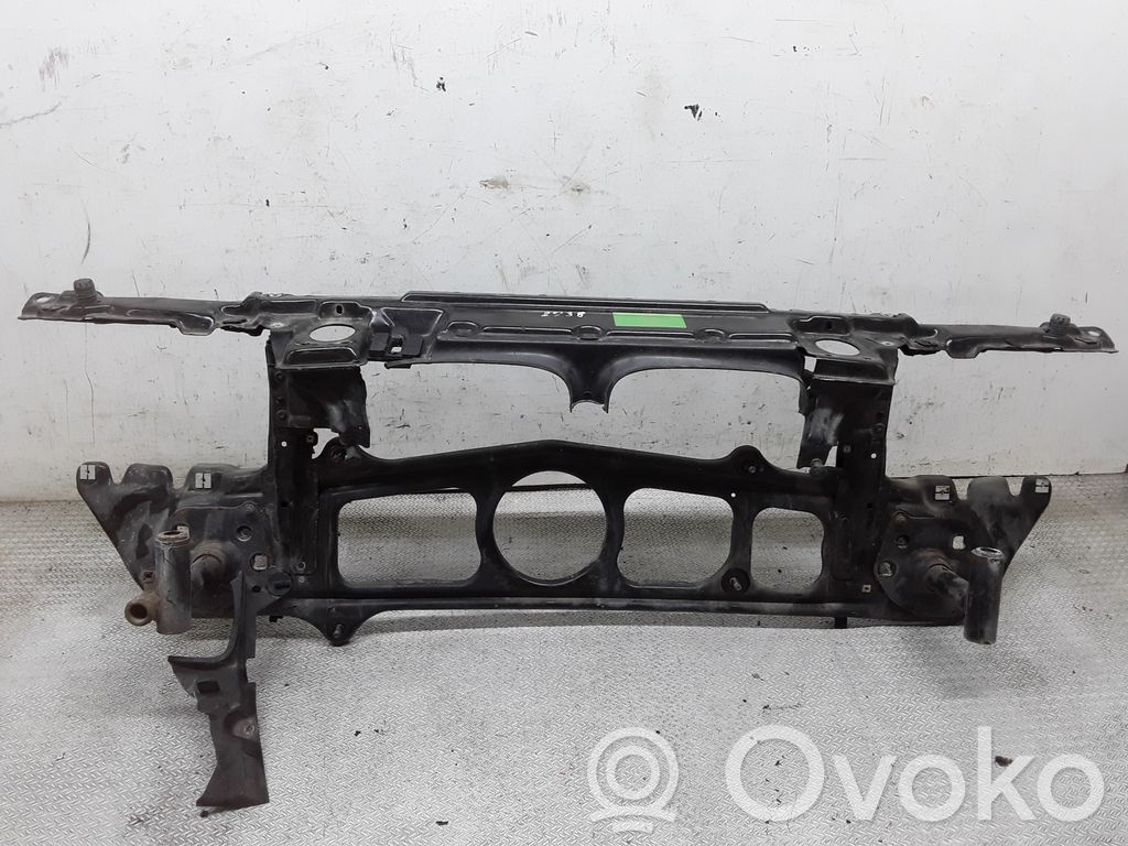 BMW 5 E39 Radiatoru panelis 